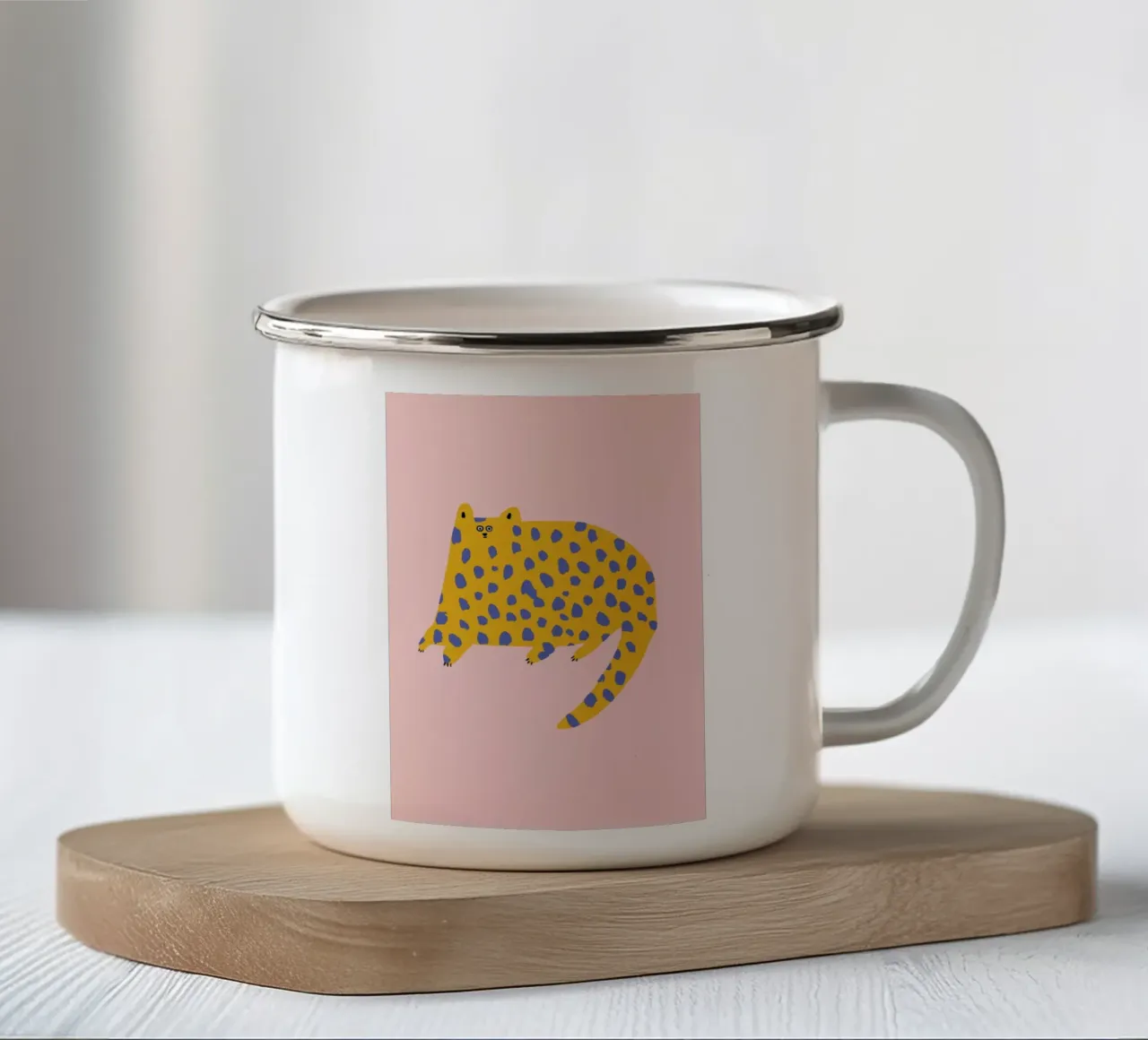 Dotty Cat tazza in smalto da Lora O'Callaghan