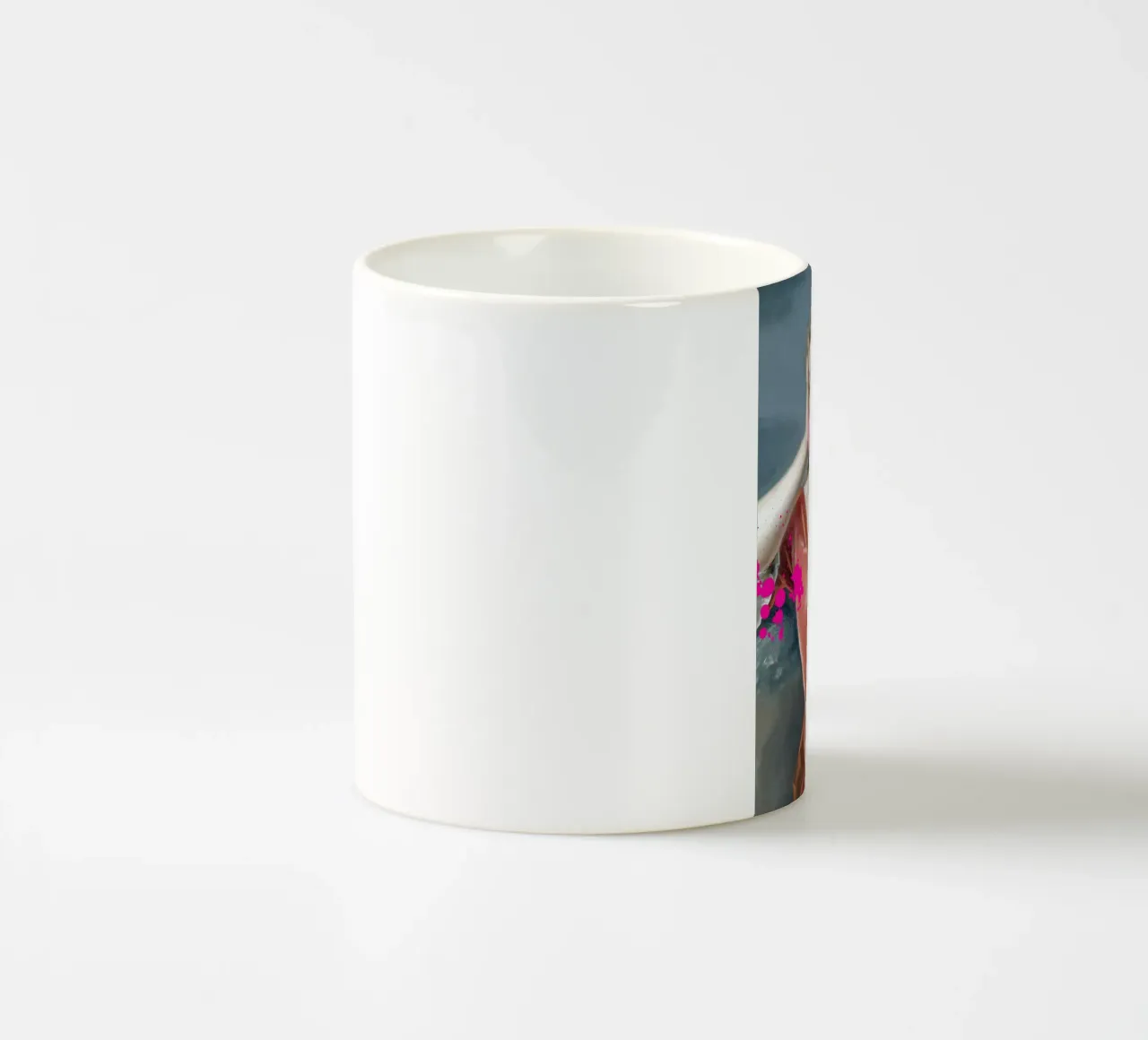 "Bubblegum Queen" - Pop Art, Remix classico, giocoso, di tendenza tazza in ceramica da NorwesClub