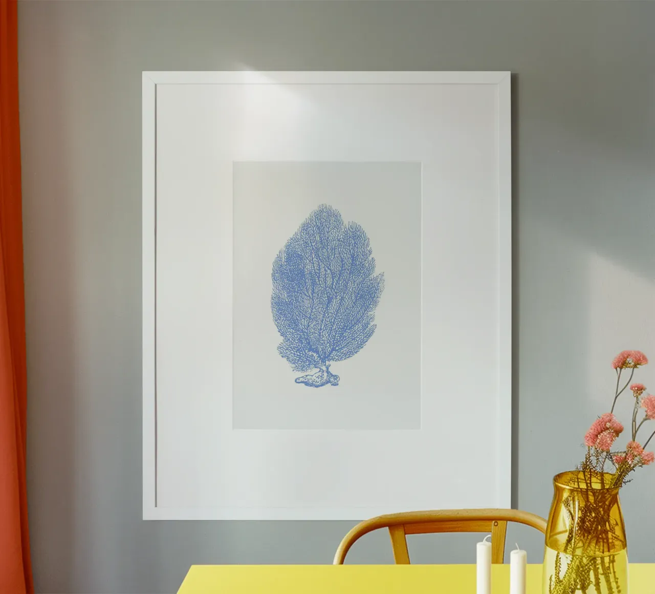 Eleganter blauer Meeresfächer - Botanischer Kunstdruck der Küste Poster von NorwesClub