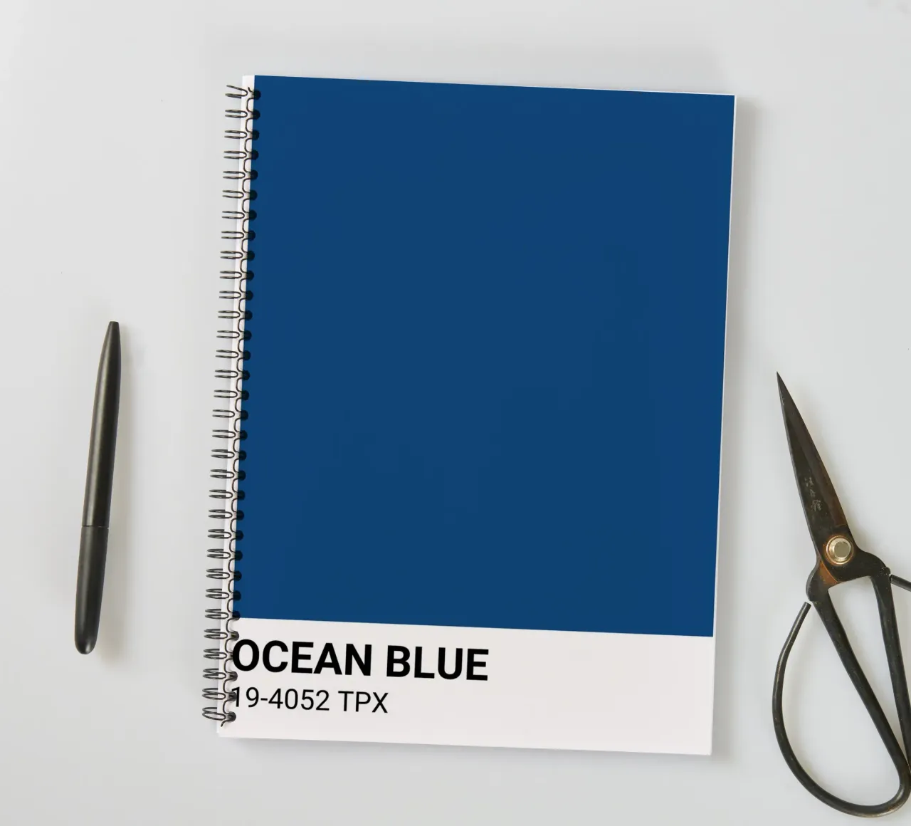 Blu oceano classico - Stampa estetica dei colori Pantone diario ad anelli da NorwesClub