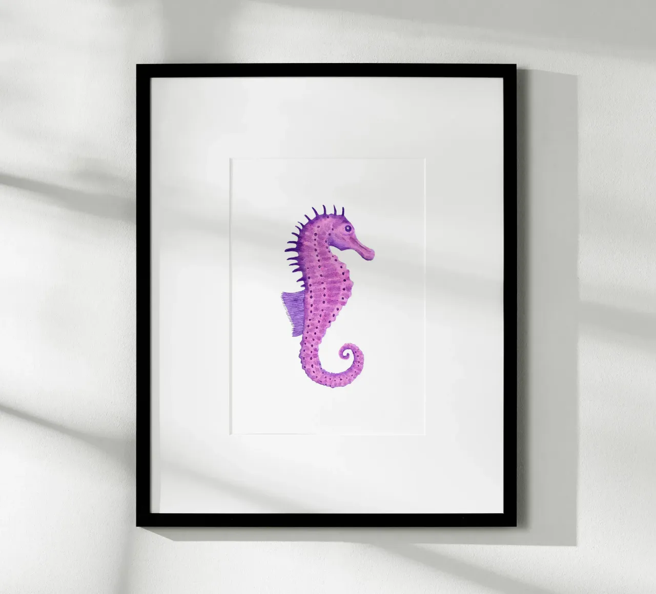 Incantevole cavalluccio marino viola - Acquerello sulla vita marina poster con telaio in legno da NorwesClub
