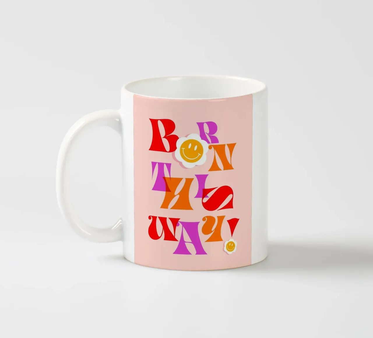 BORN THIS WAY - Arte tipografica retro Pride in rosa e rosso tazza in ceramica da Dominique Vari Words