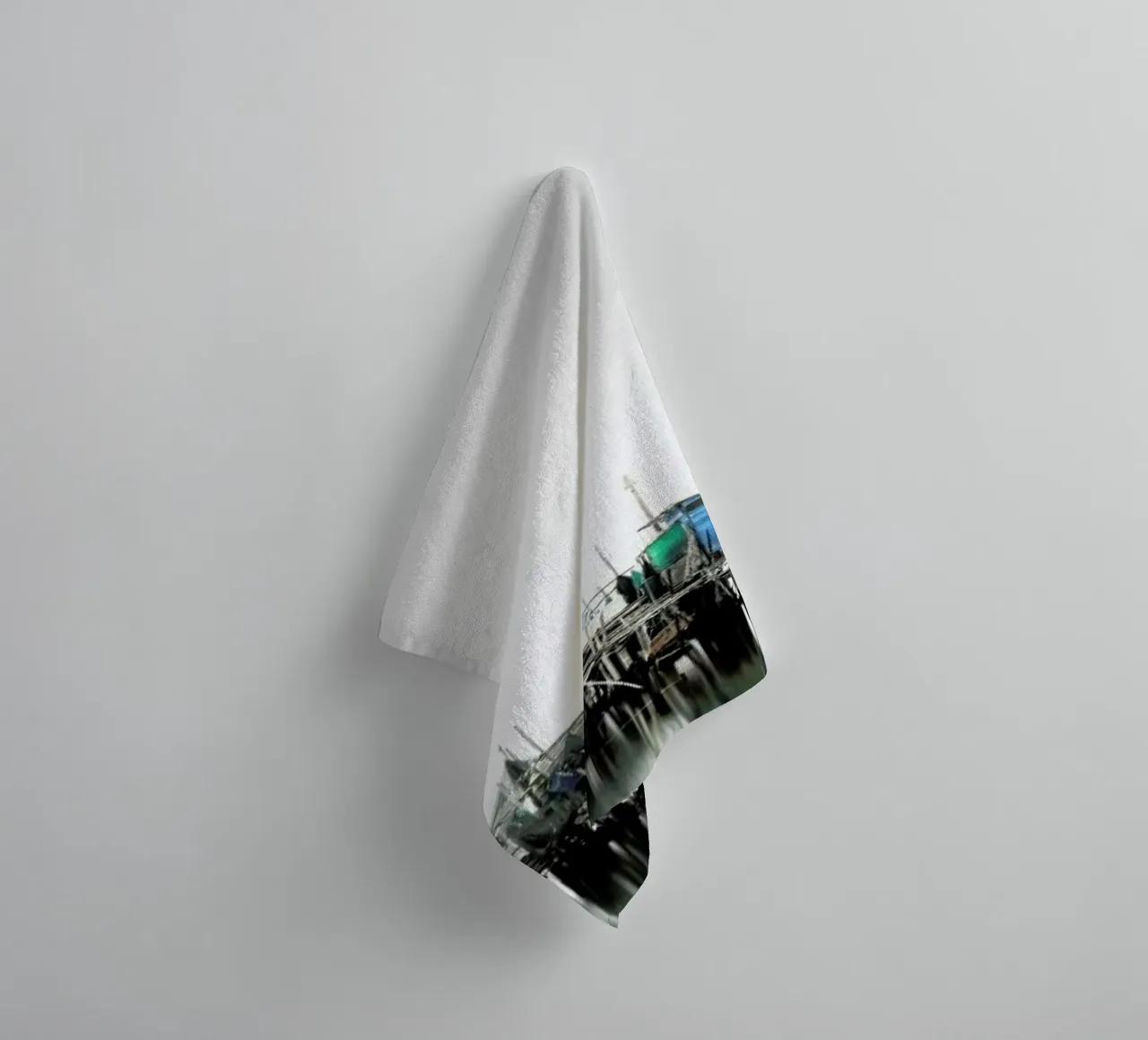 Vecchio Study 20 towel by Håggard Photography | Ronny Behnert