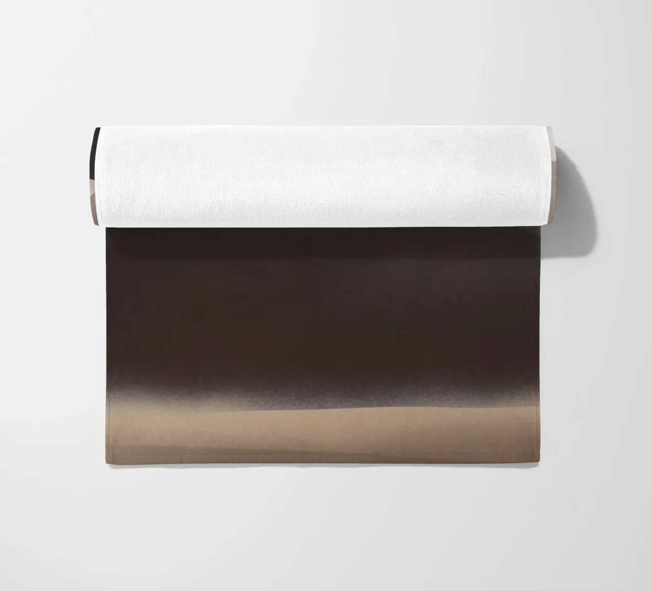 Rolling cloud Strandtuch von Little Dean