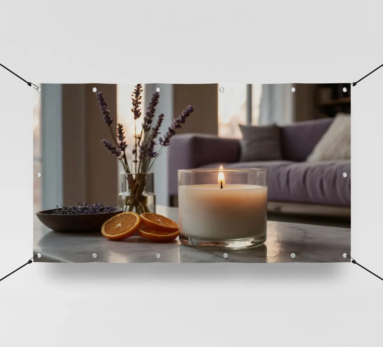 Ambiente interno rilassante con candela accesa e lavanda telo in pvc da DesignDoodle