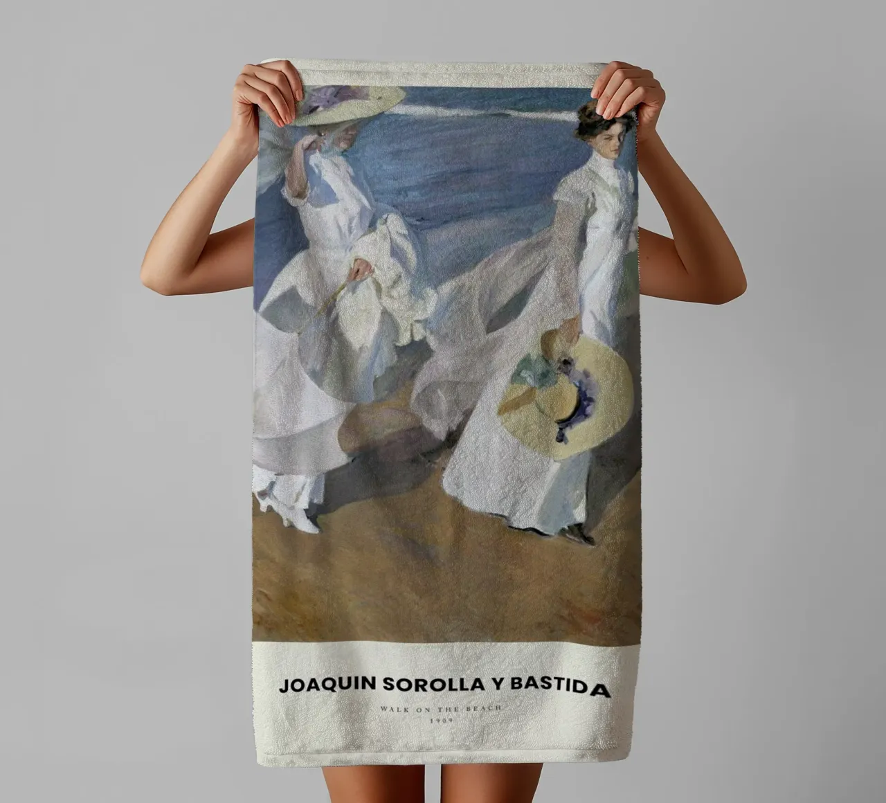 Sorolla y Bastida - Walk on the Beach asciugamano da bagno da Vintage by JUNIQE