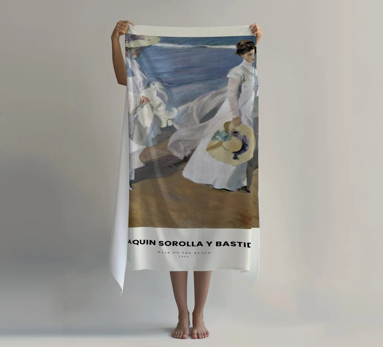 Sorolla y Bastida - Walk on the Beach telo mare da Vintage by JUNIQE