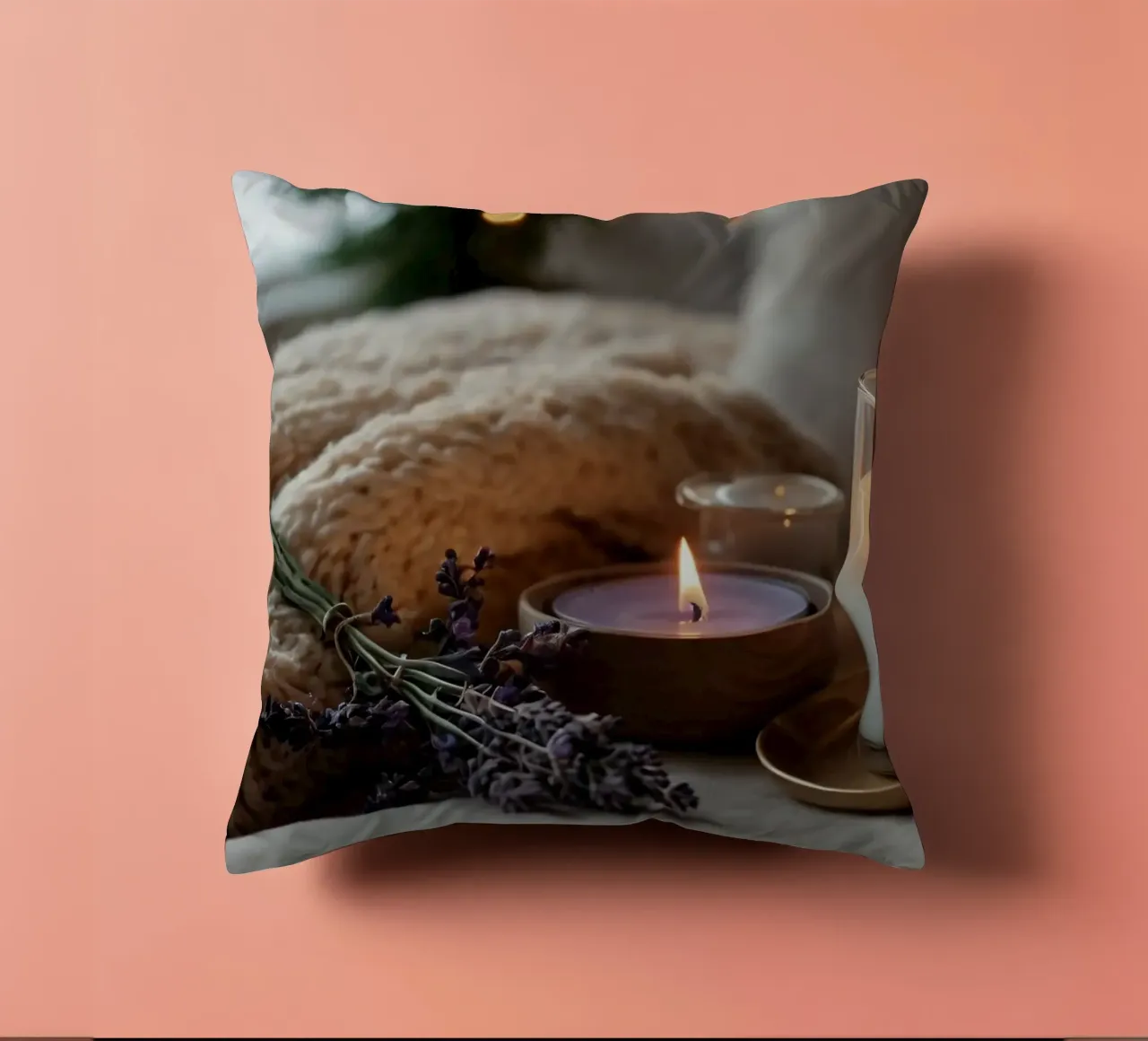 Un allestimento accogliente con candele profumate e lavanda cuscino da DesignDoodle