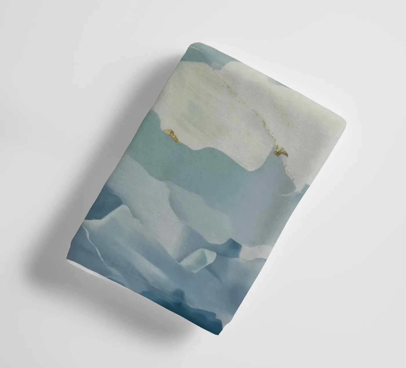 Blauwe Wolkenflikker badhanddoek van Monarch Arc