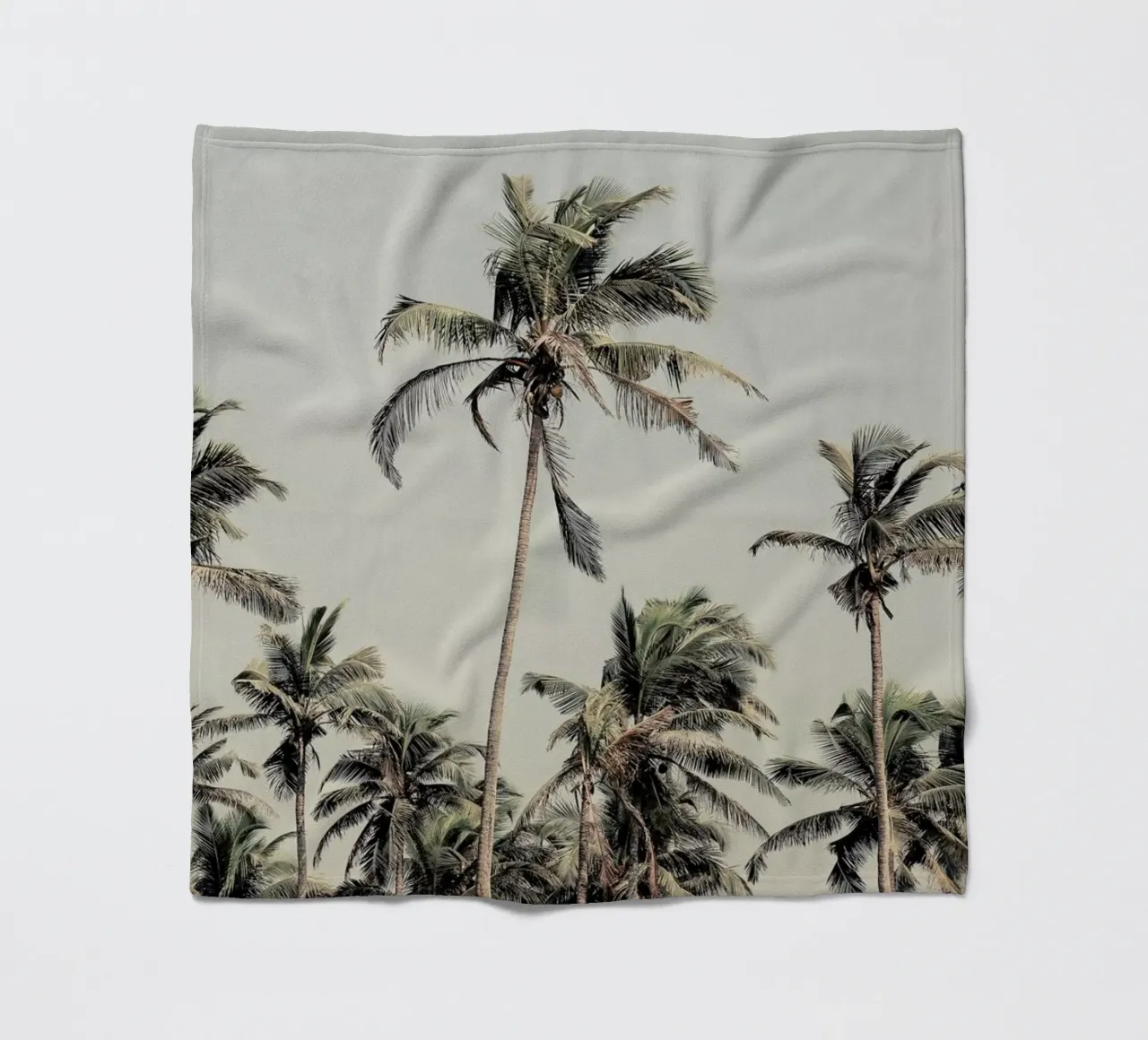 Palm Trees On The Beach coperta in pile da Victoria Frost
