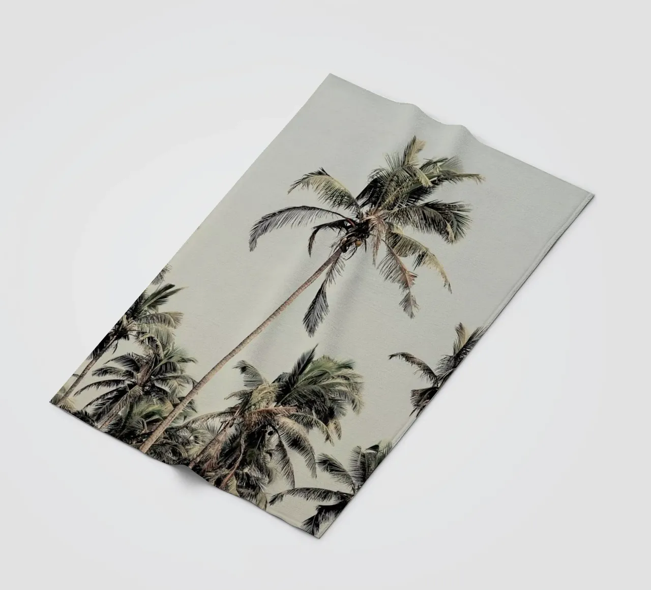 Palm Trees On The Beach coperta in pile da Victoria Frost