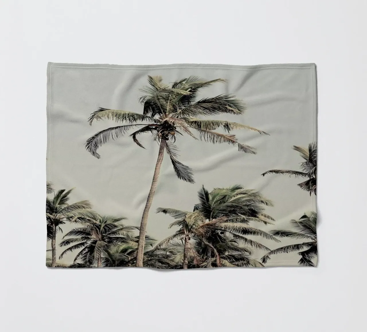 Palm Trees On The Beach coperta in pile da Victoria Frost