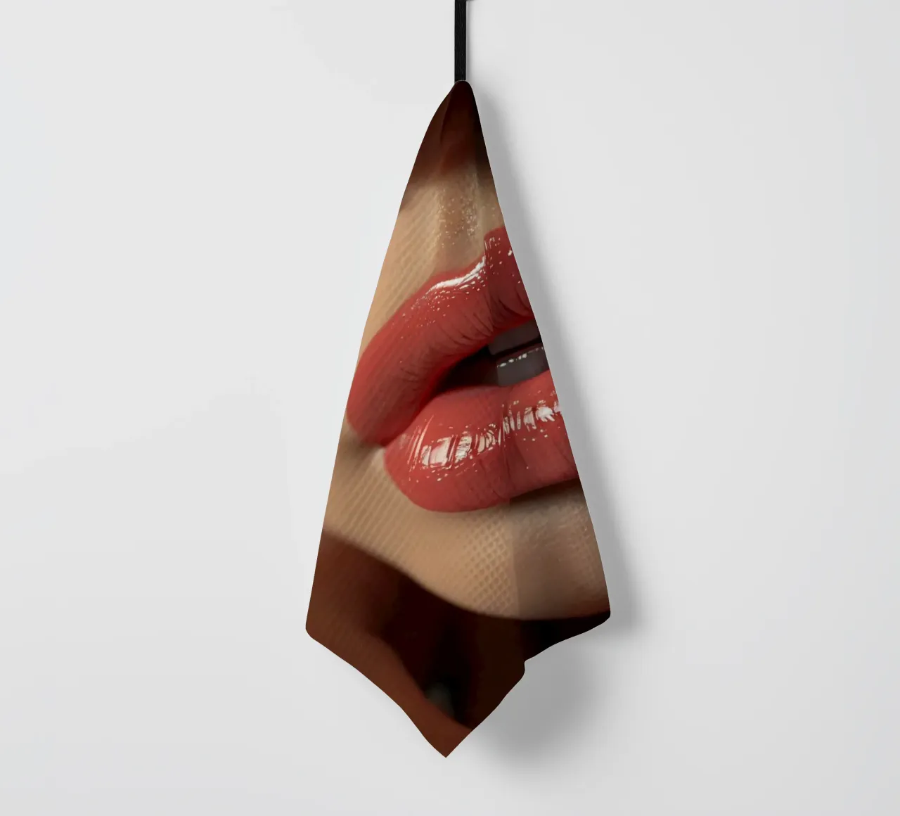 Gros plan sur les lèvres d'une femme arborant un rouge à lèvres corail brillant. torchon de DesignDoodle