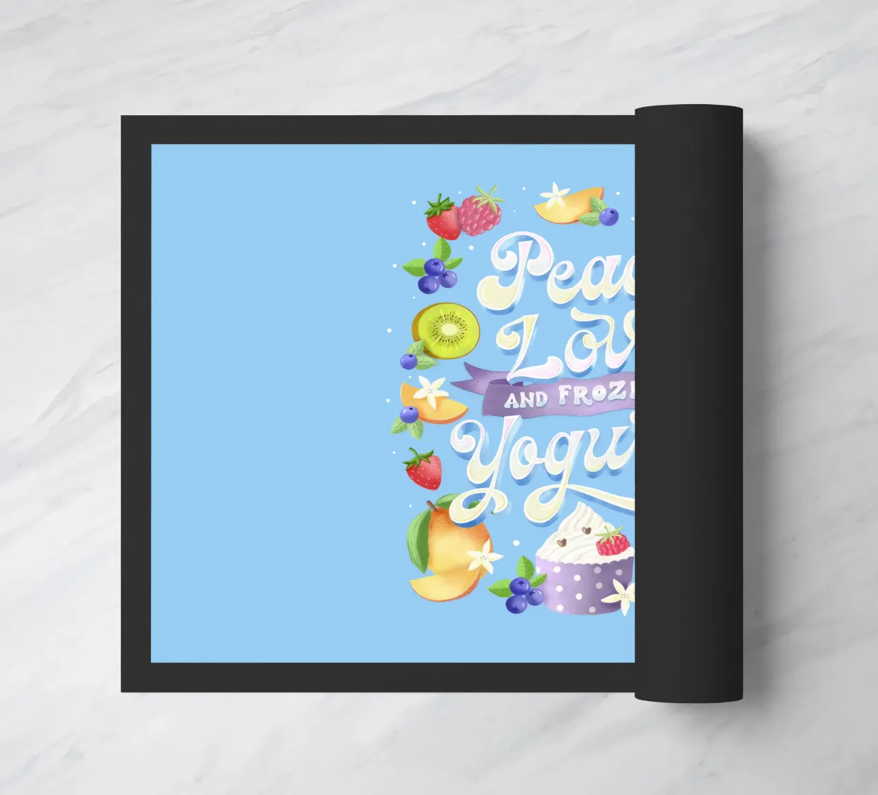 Pace, amore e frozen yogurt. Frutta, divertimento e scritte zerbino da CalliLetters