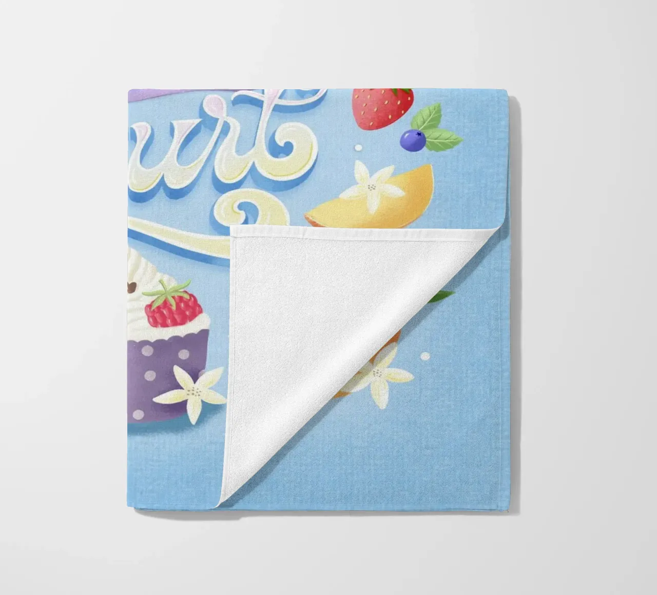 Pace, amore e frozen yogurt. Frutta, divertimento e scritte telo mare da CalliLetters