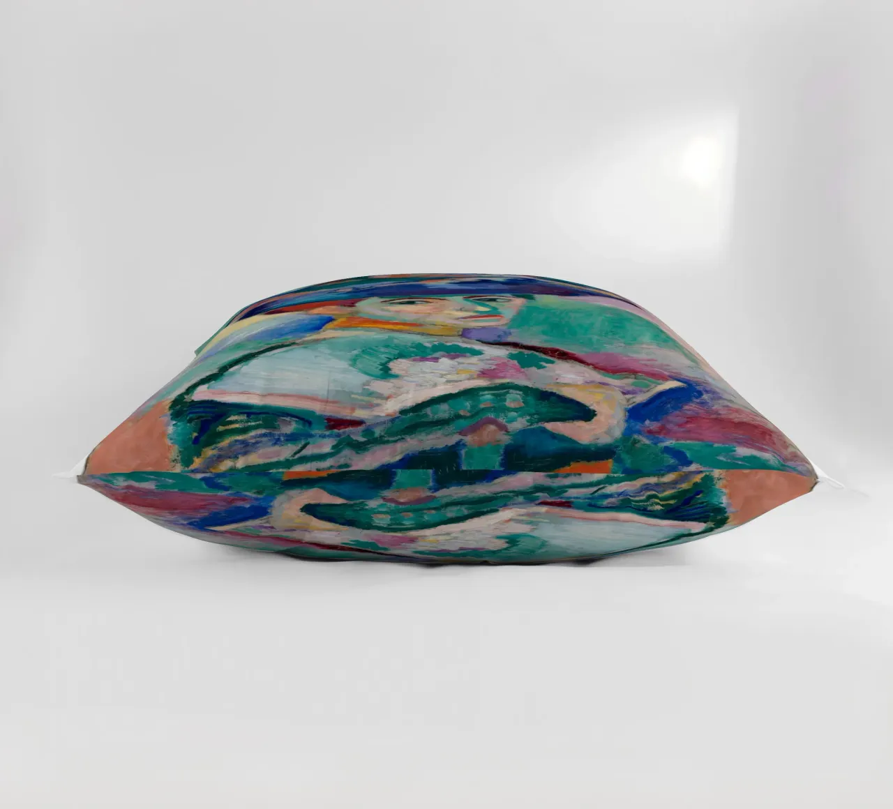 Donna con cappello cuscino da Vonda Shop