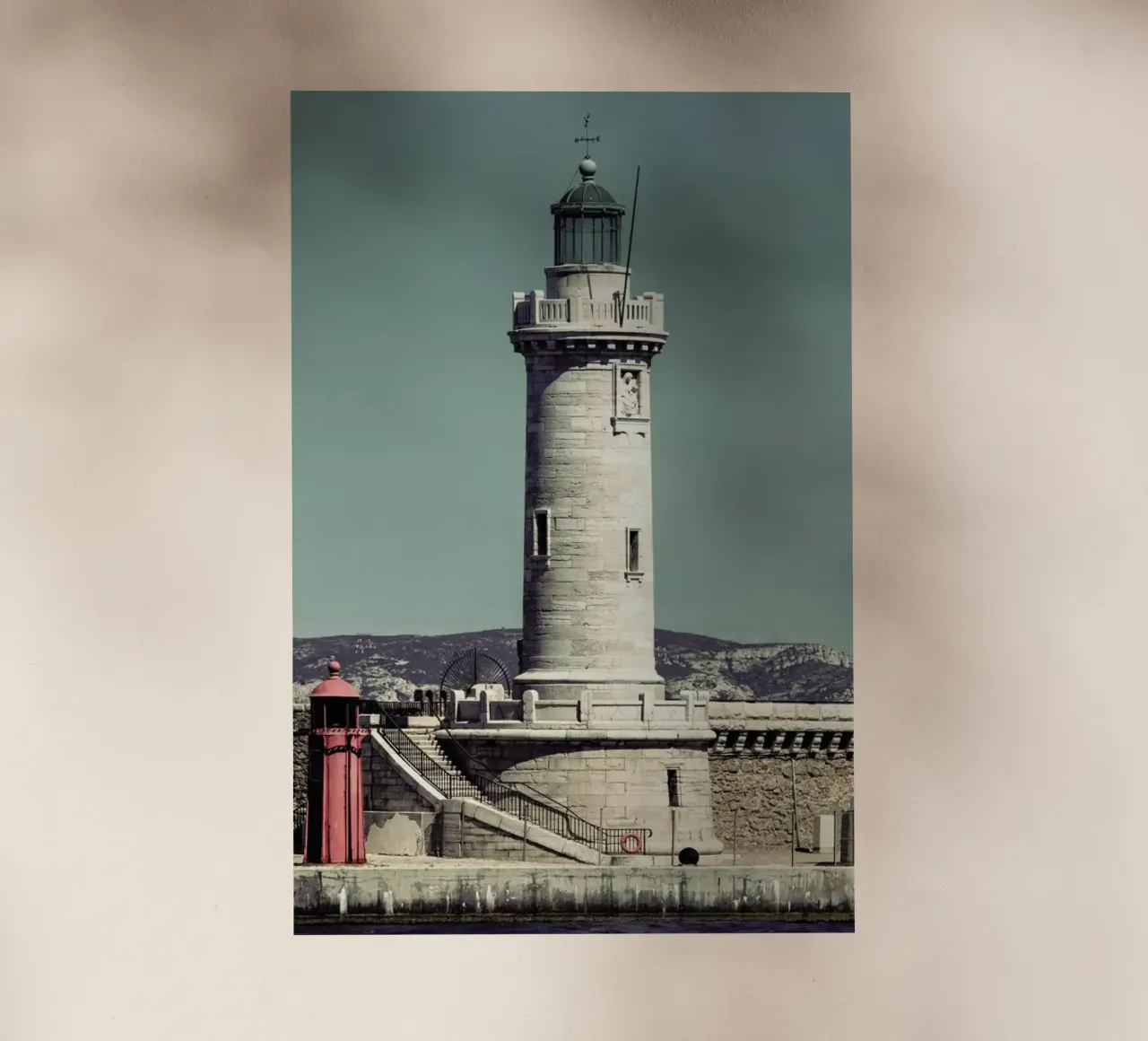 Lighthouse pellicola backlit da Michael Belhadi