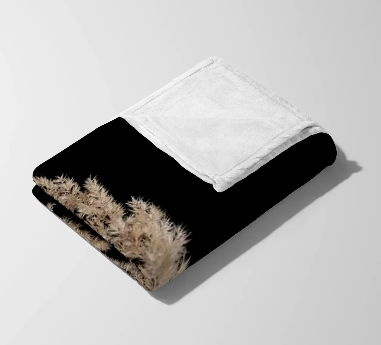 Minimal Pampas Grass On Black coperta in pile da Studio Nahili