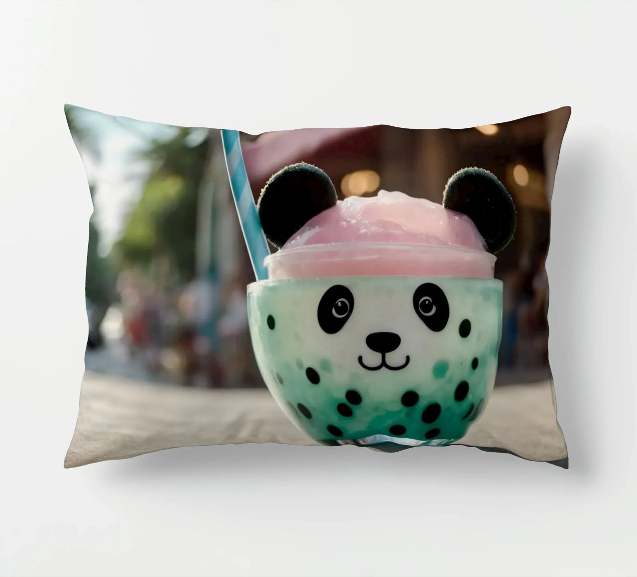 Dessert colorato a tema panda servito in una simpatica tazza cuscino da DesignDoodle