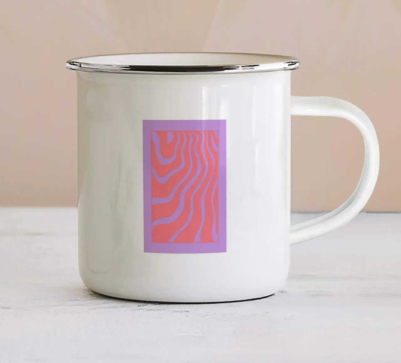 Onda viola moderna tazza in smalto da MODERN NUANCE