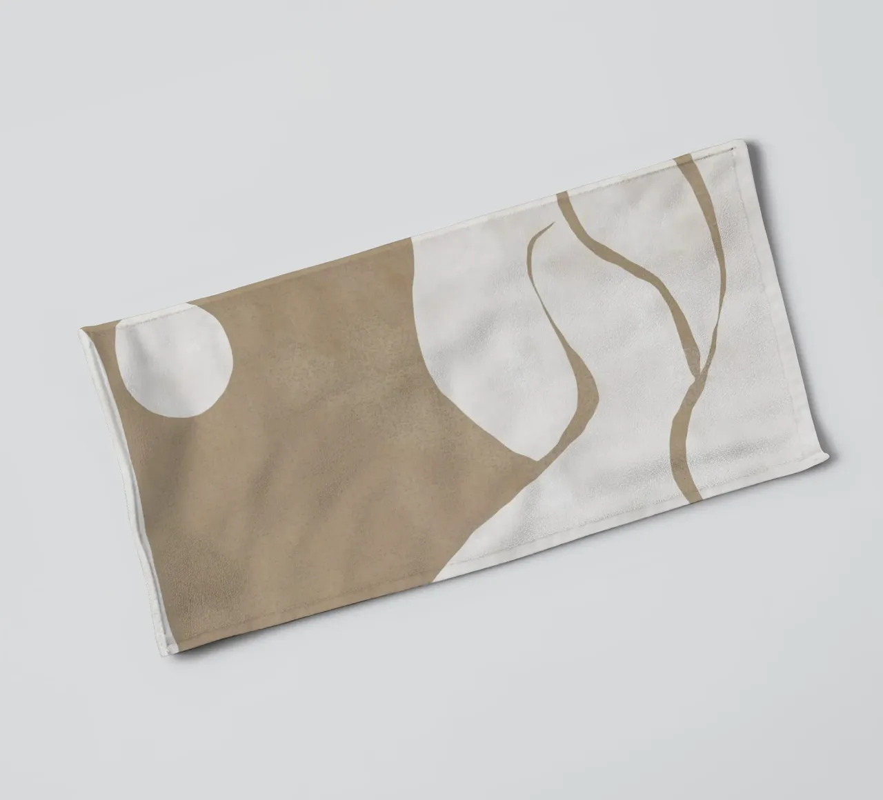 Landschap uitgesneden 02 badhanddoek van Little Dean
