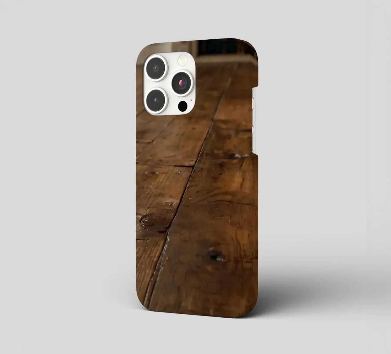 Pavimento in legno con texture ricca e lucentezza in un ambiente accogliente cover iphone da DesignDoodle