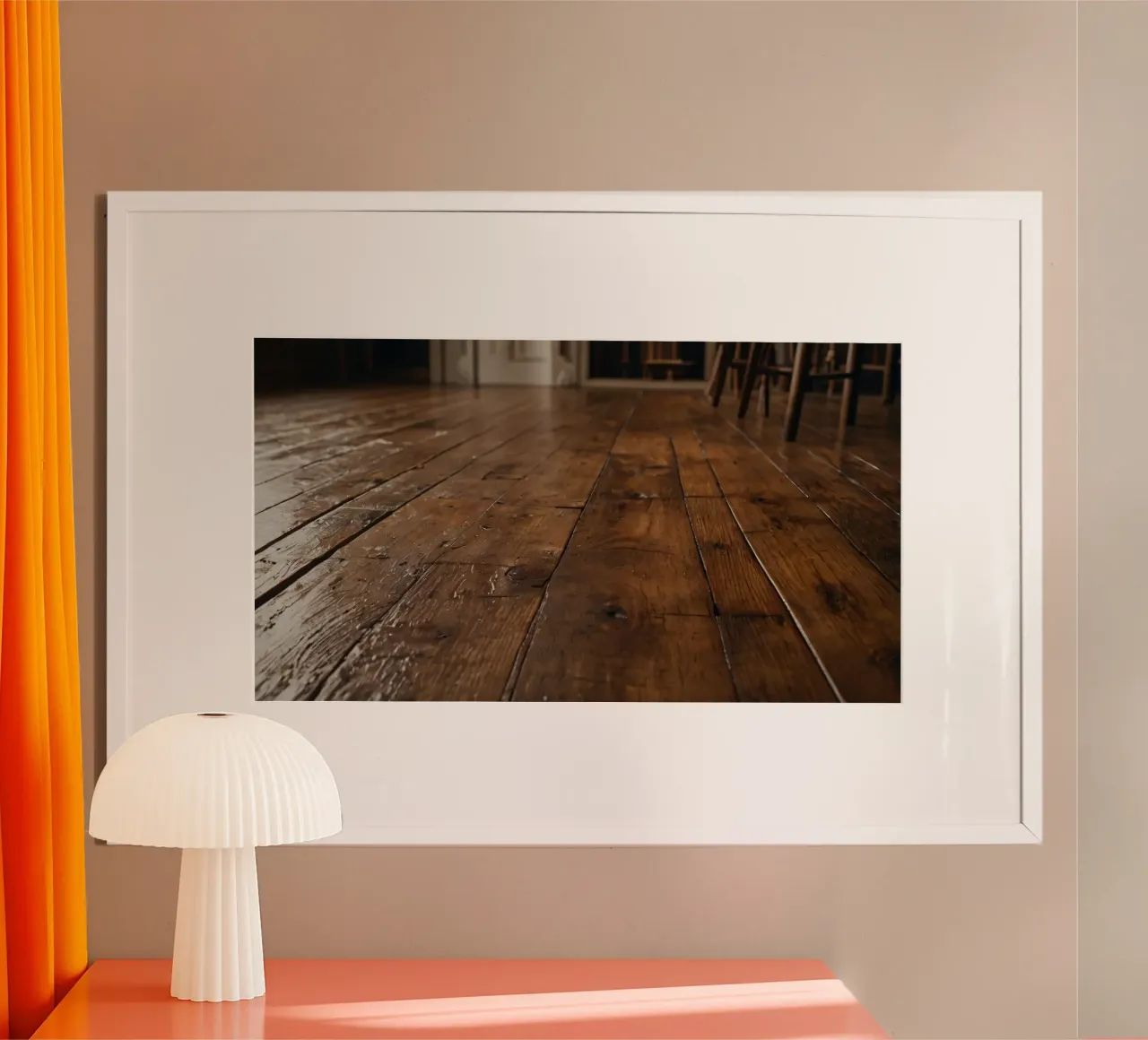 Pavimento in legno con texture ricca e lucentezza in un ambiente accogliente carta hahnemühle da DesignDoodle