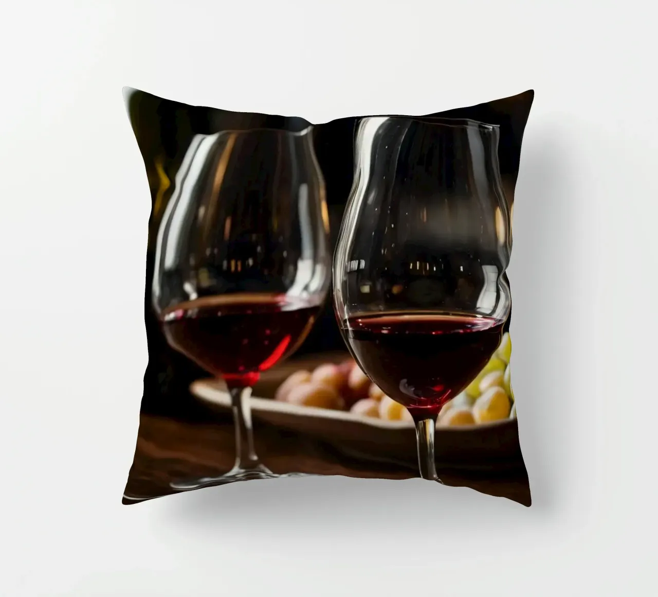 Eleganti bicchieri da vino rosso con uva in un bar accogliente cuscino da DesignDoodle