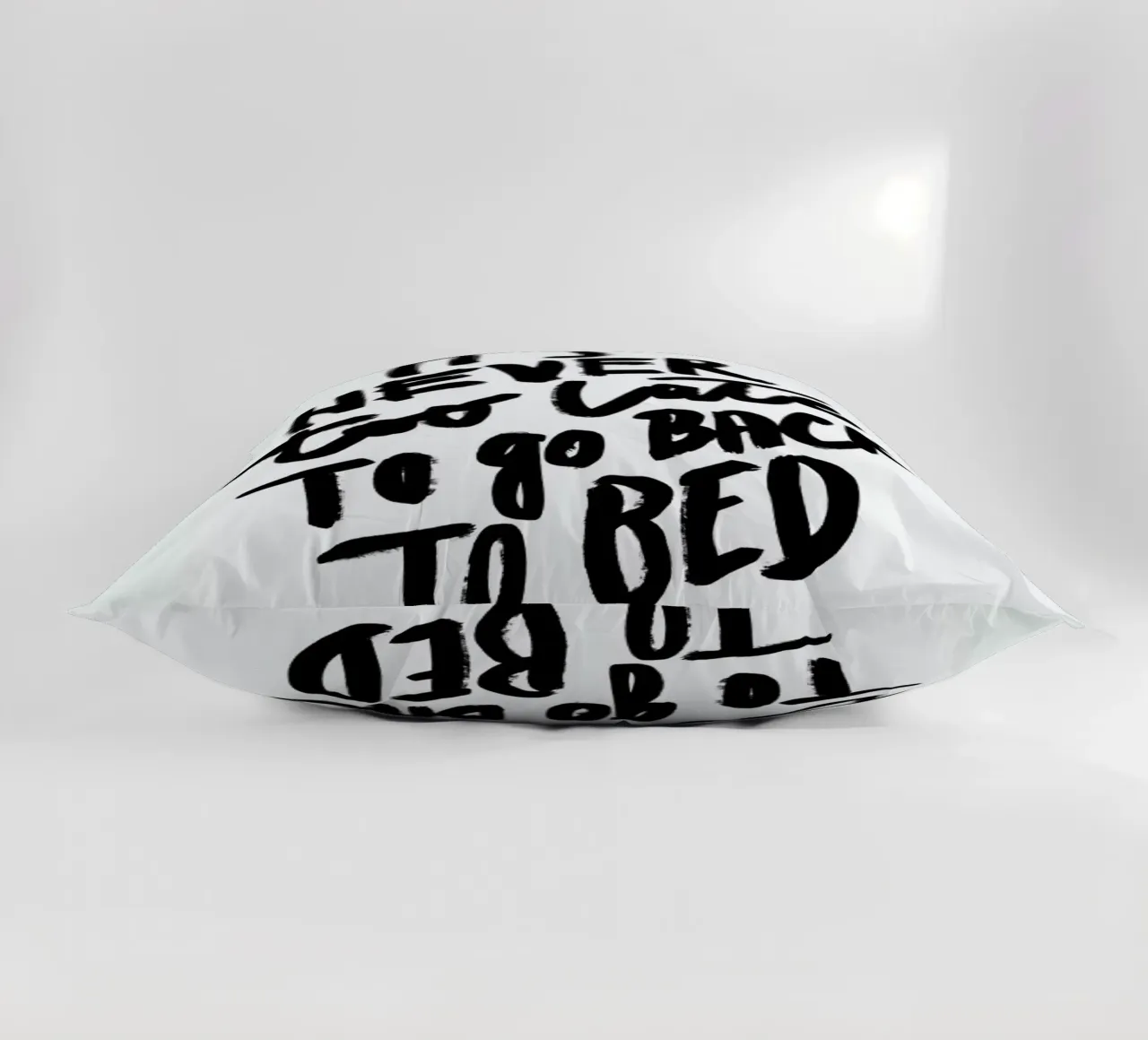 Go Back to Bed cuscino da Studio One
