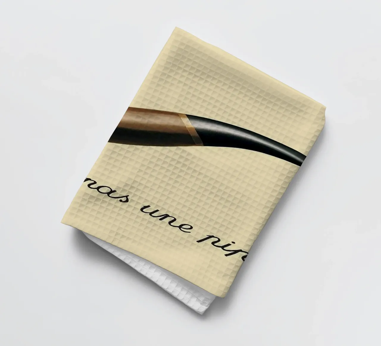 Ceci n'est pas une pipe" - René Magritte Geschirrtuch von Classic Art Prints