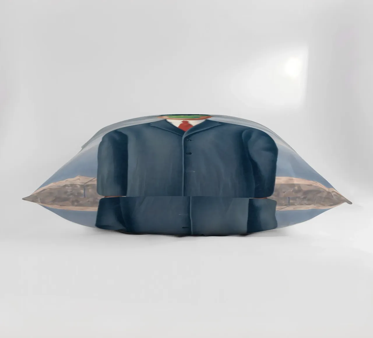Figlio dell'uomo" di René Magritte cuscino da Classic Art Prints
