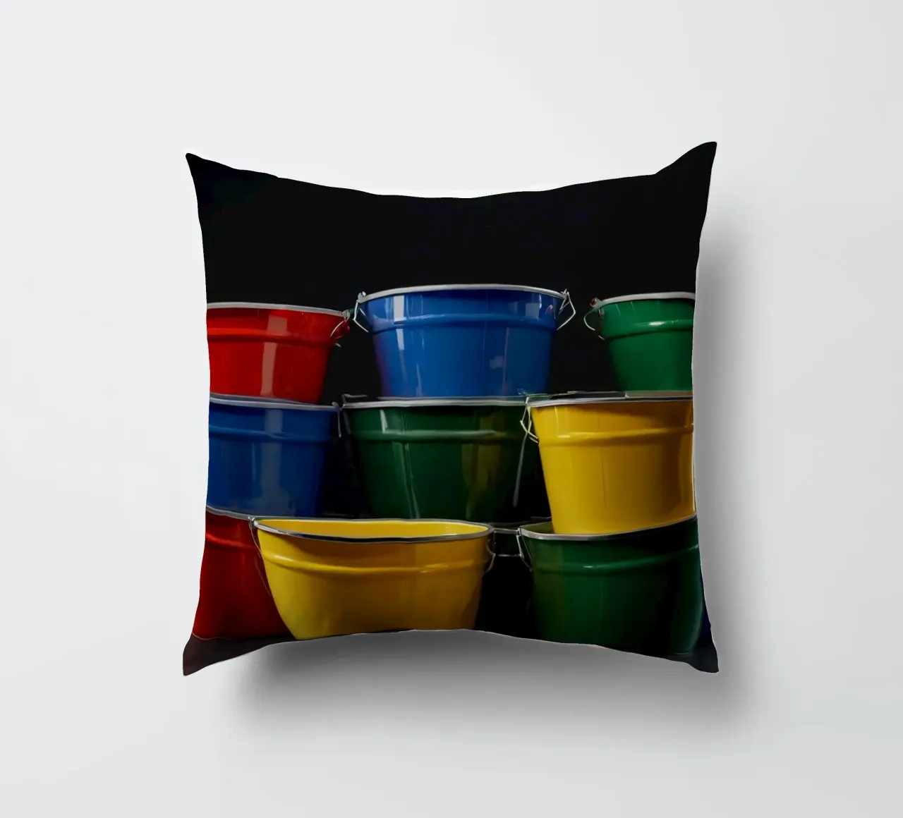 Secchi colorati impilati in una disposizione creativa cuscino da DesignDoodle