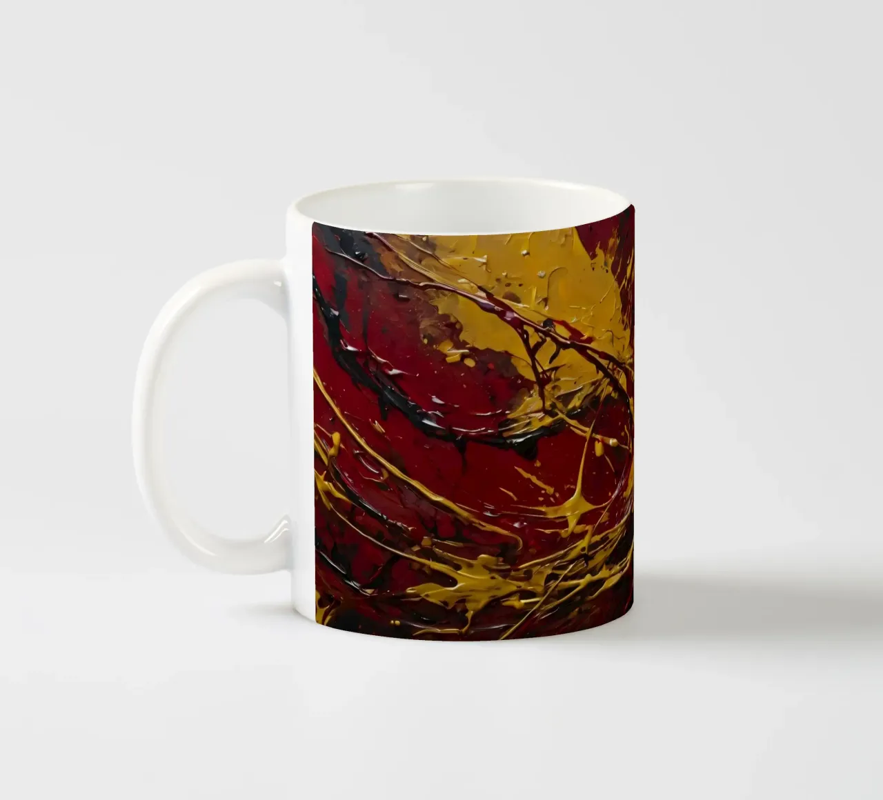 pittura astratta con spruzzi dinamici di rosso, nero tazza in ceramica da DesignDoodle