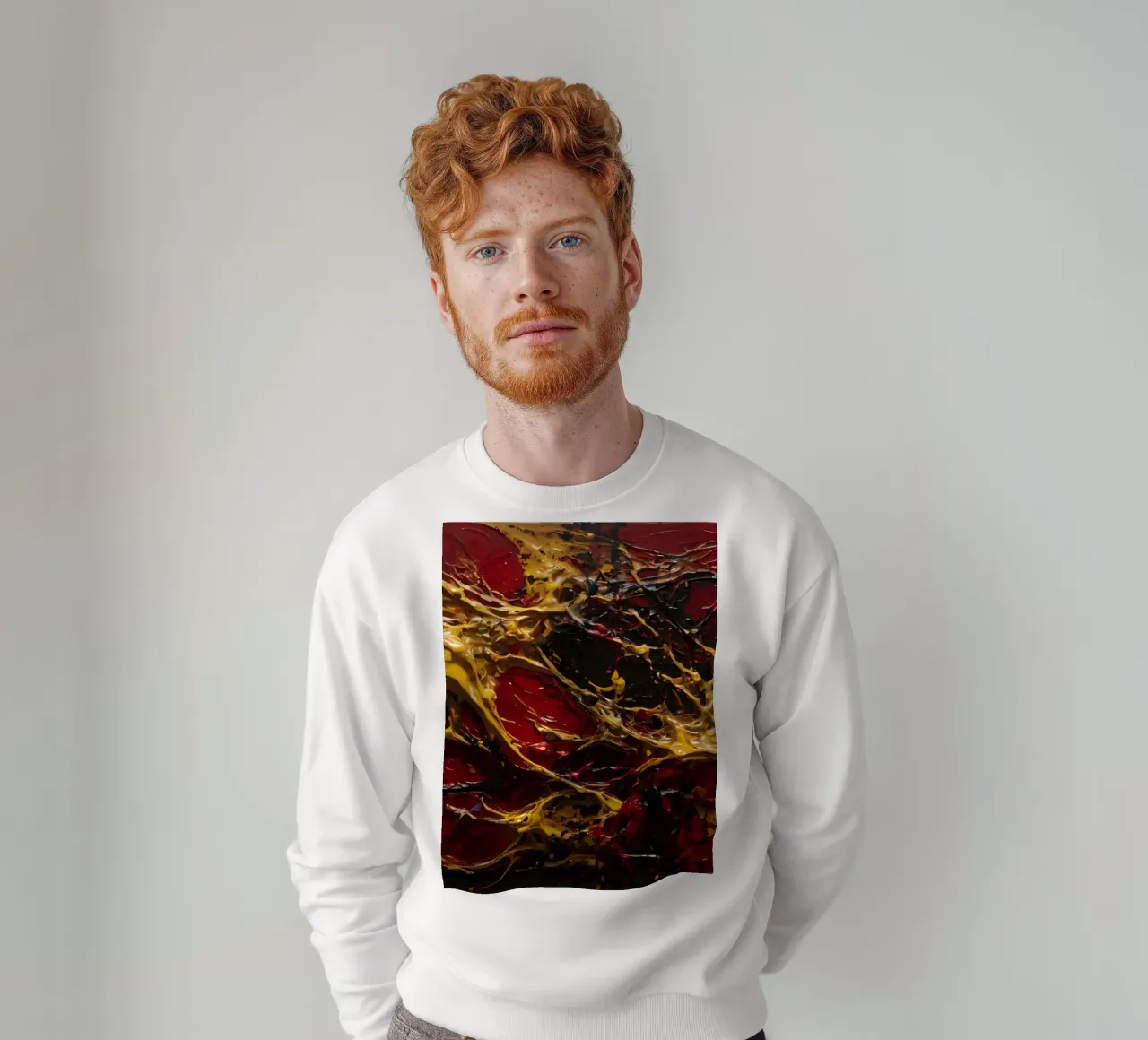 Opera d'arte espressionista astratta con colori vivaci rosso e nero, felpa da DesignDoodle