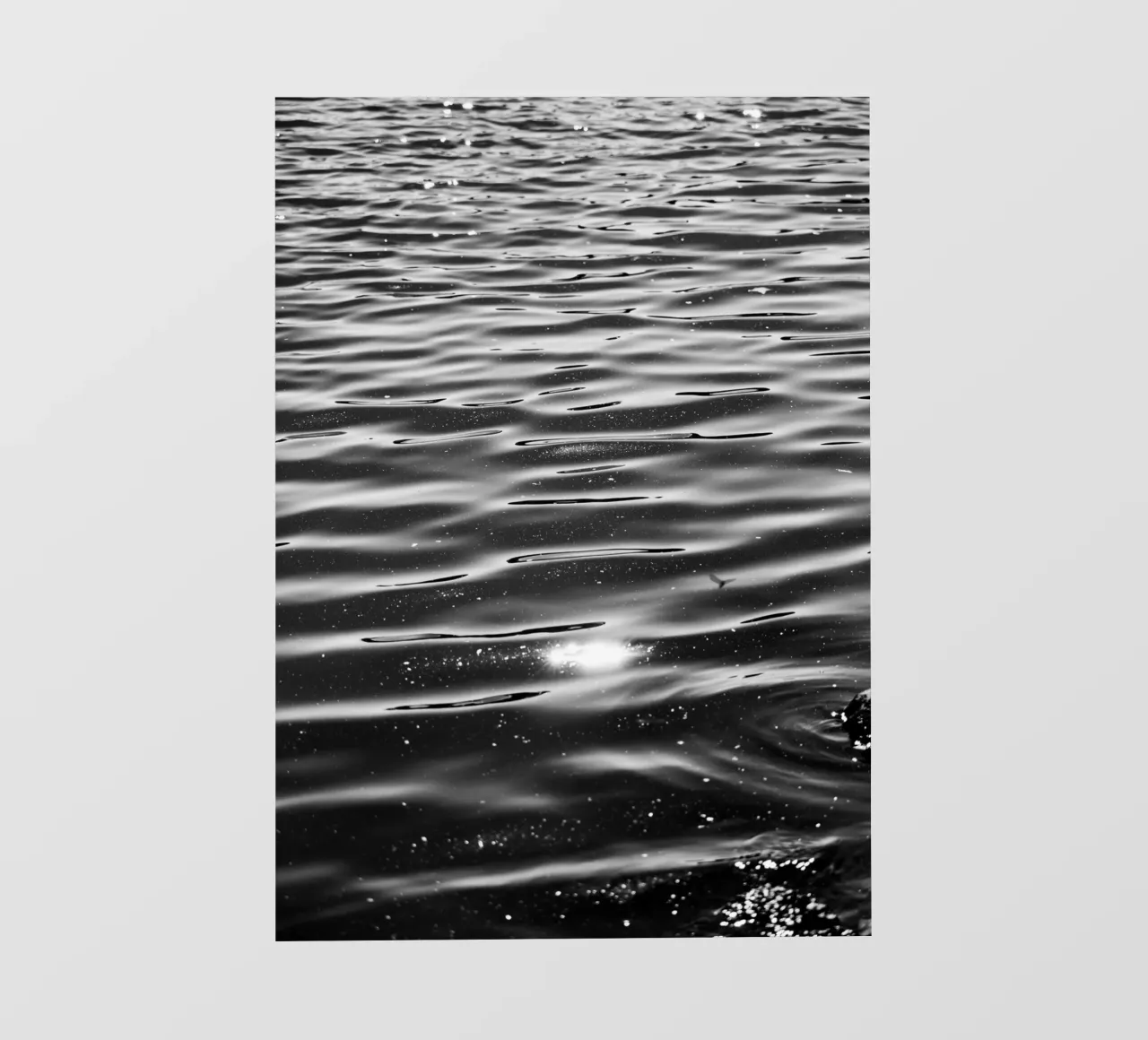 Lago Calmo pellicola backlit da rafael campezato