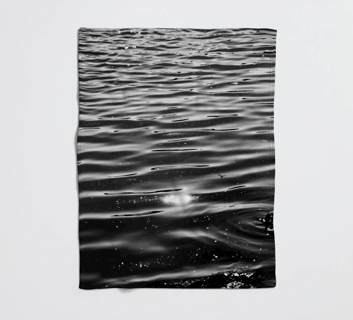 Ruhiger See Fleecedecke von rafael campezato