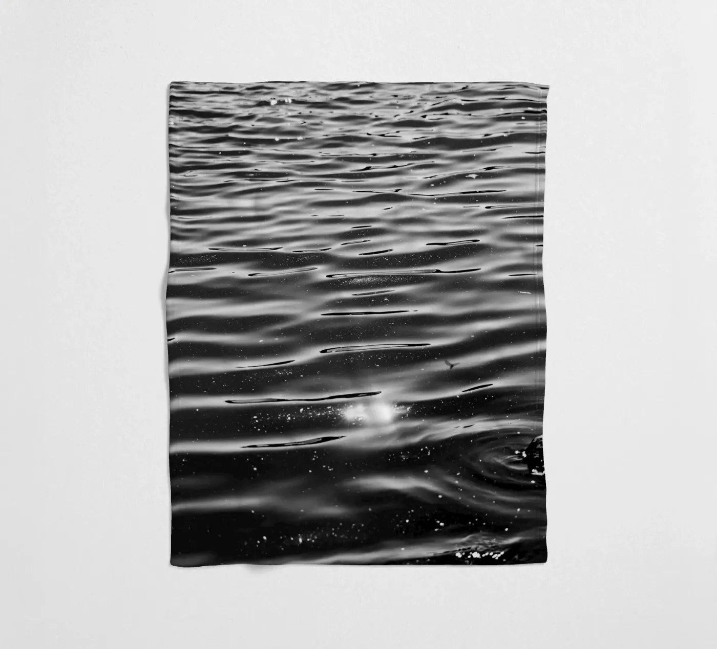 Ruhiger See Fleecedecke von rafael campezato