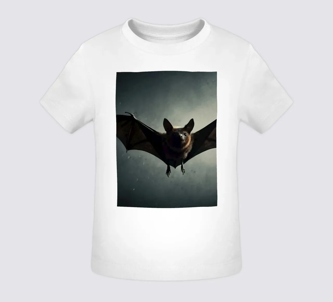 Un pipistrello che vola in una caverna buia con uno sfondo drammatico, mostra maglietta neonato da DesignDoodle