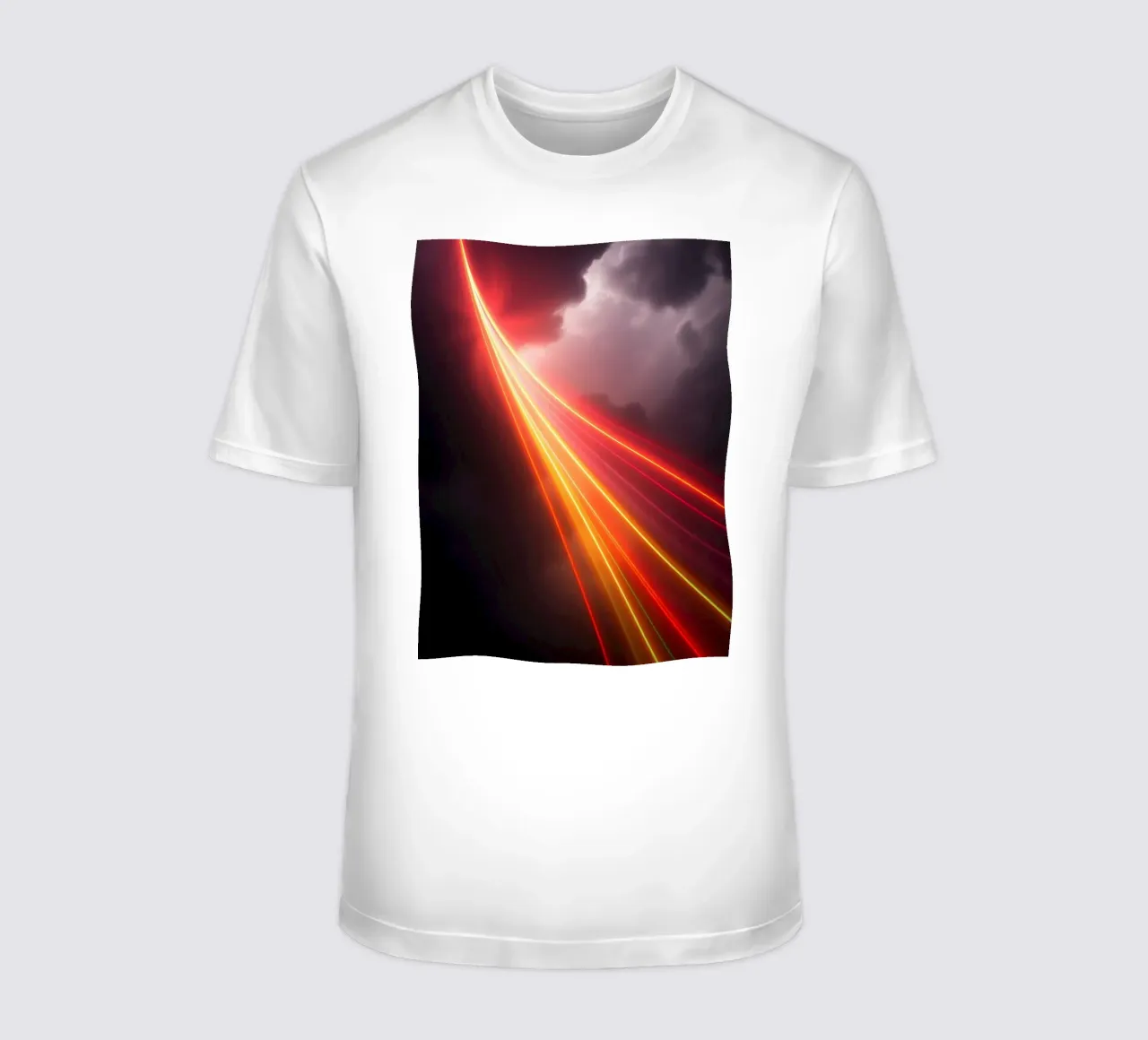 astratto con scie di luce dinamiche su un cielo scuro e tempestoso t-shirt da DesignDoodle