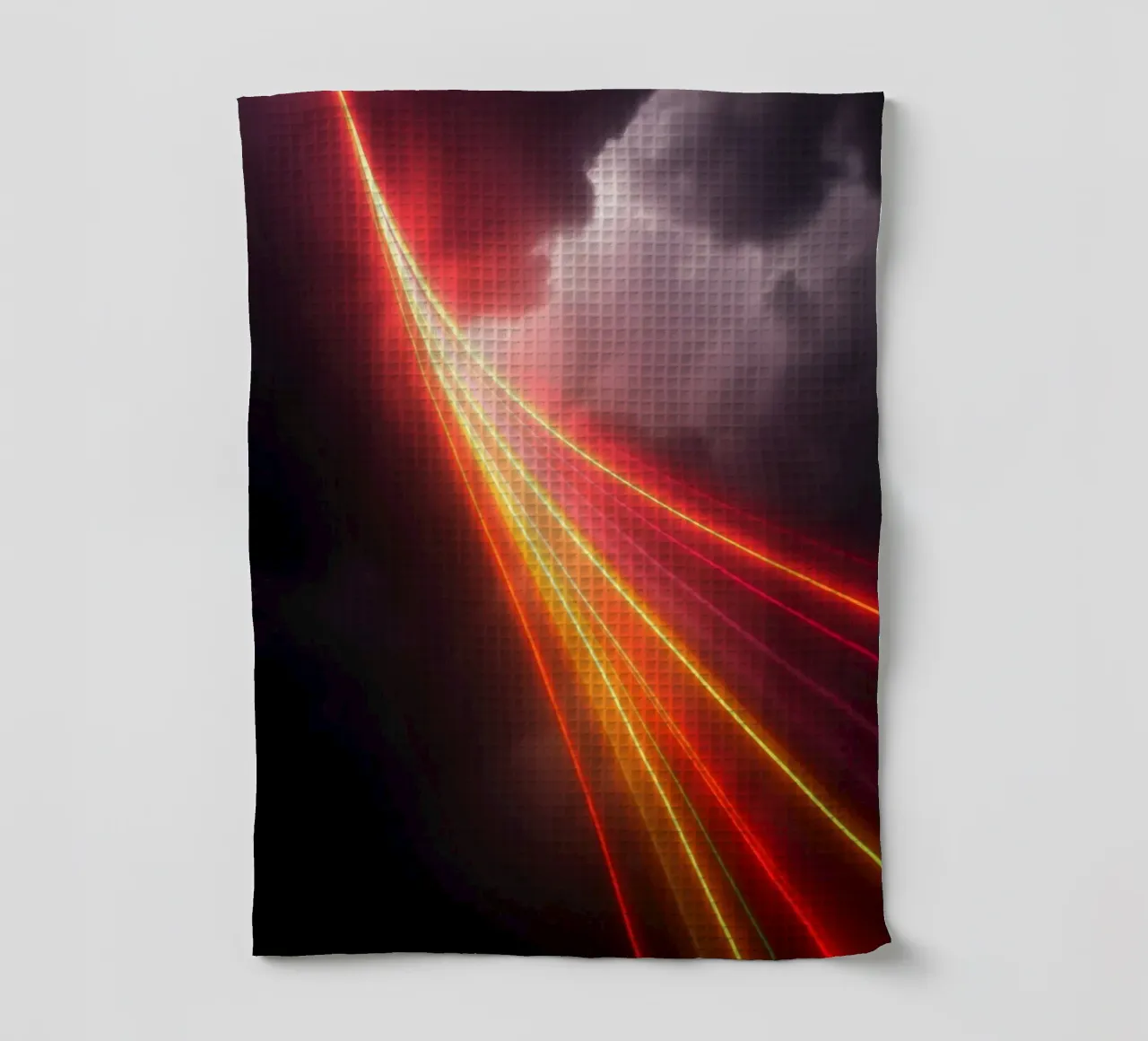 abstrait avec des traînées de lumière dynamiques sur un ciel d'orage sombre torchon de DesignDoodle