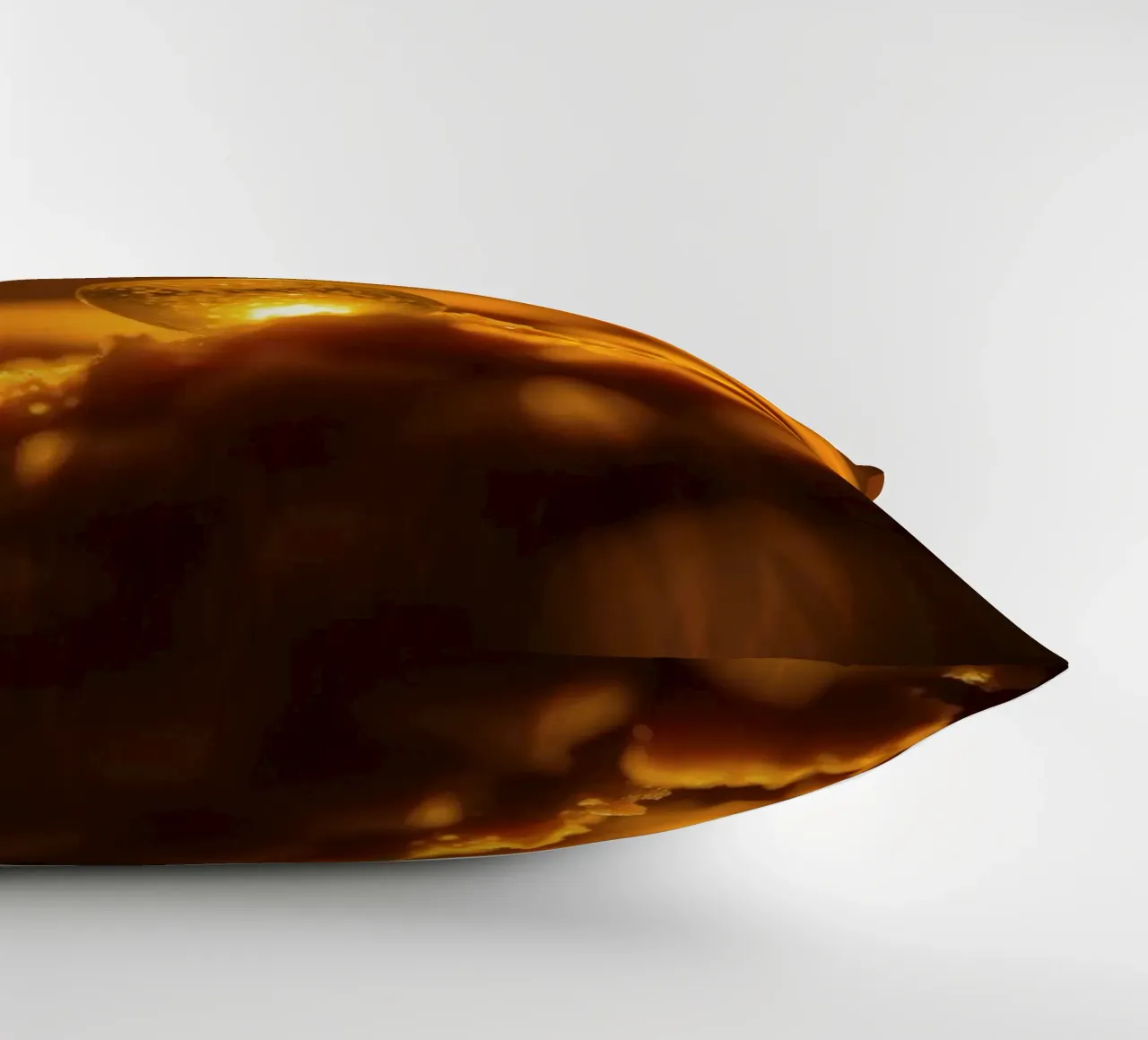 Orbe d'or transformateur reflétant la lumière sur une surface douce coussin de DesignDoodle