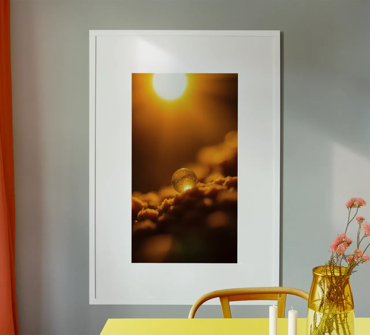 Orbe d'or transformateur reflétant la lumière sur une surface douce hahnemühle de DesignDoodle