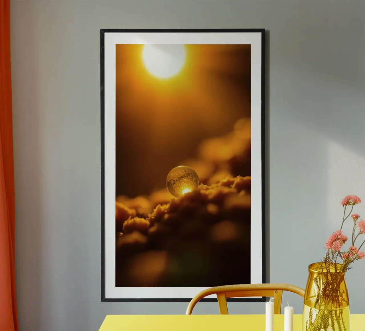 Orbe d'or transformateur reflétant la lumière sur une surface douce hahnemühle de DesignDoodle