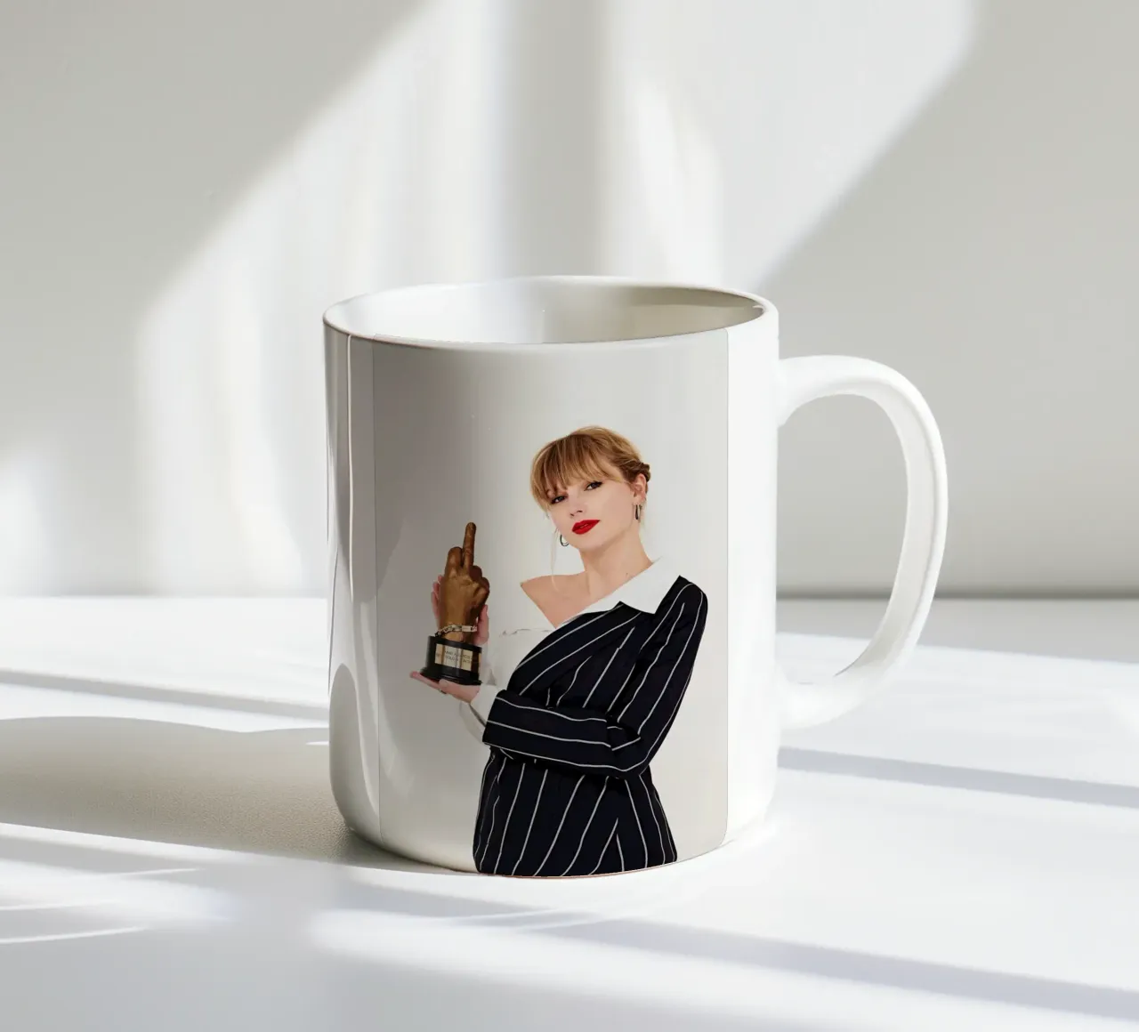 Prix Win Swift mug en céramique de AARON