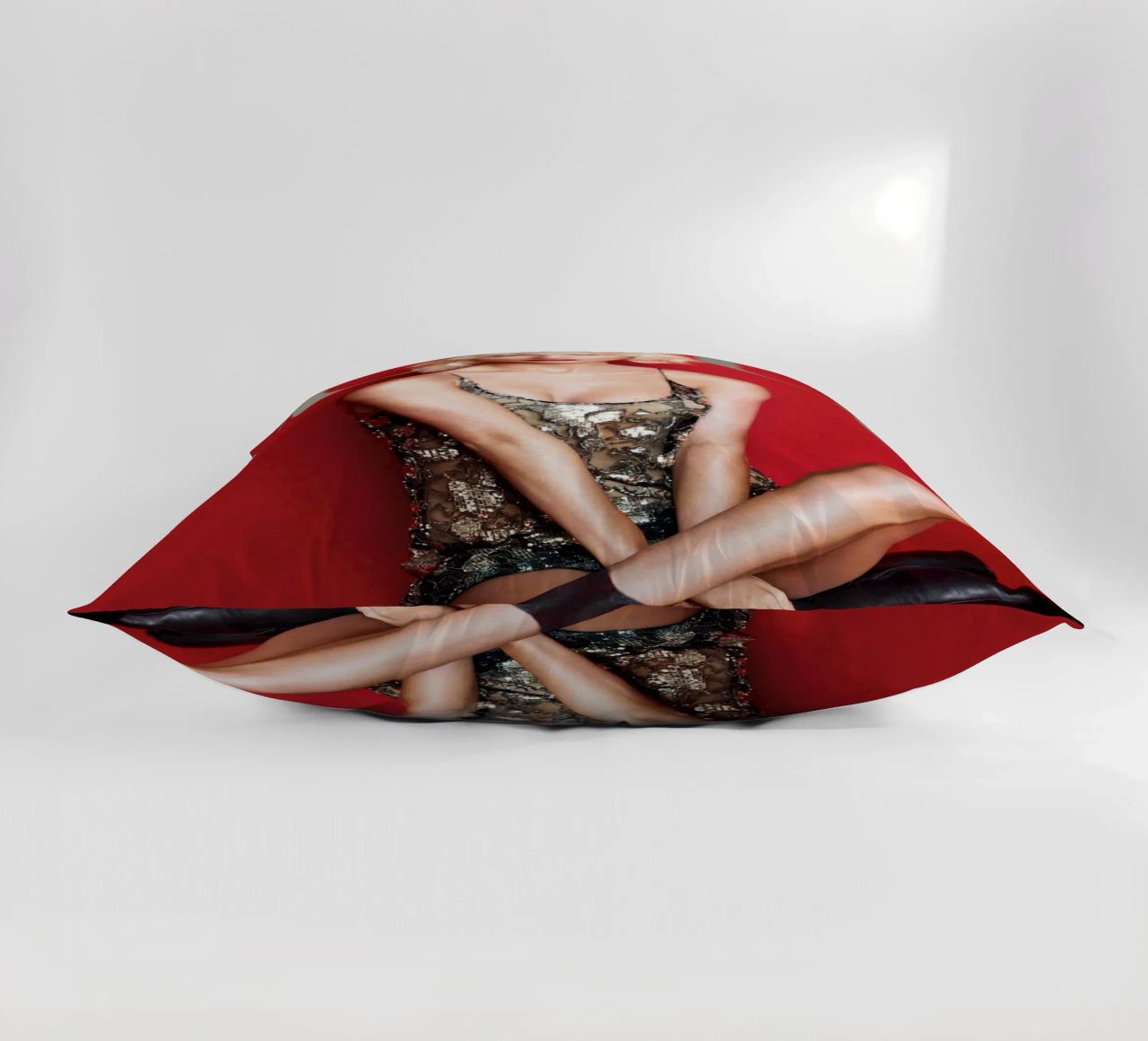 Vogue Swift rosso cuscino da AARON