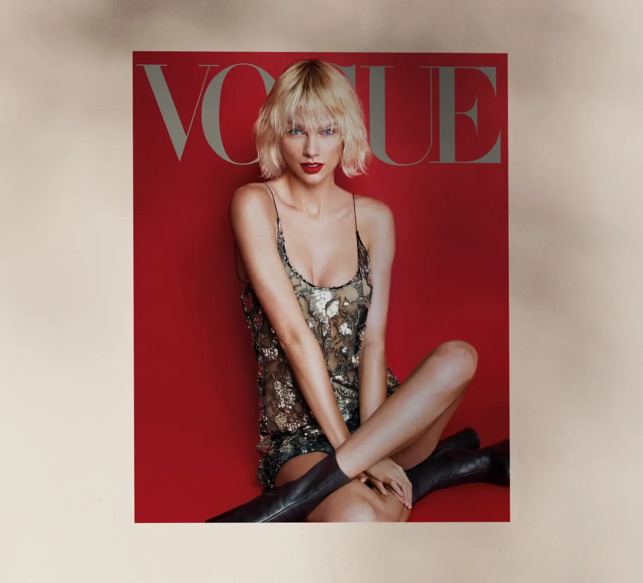 Vogue Swift rosso pellicola backlit da AARON