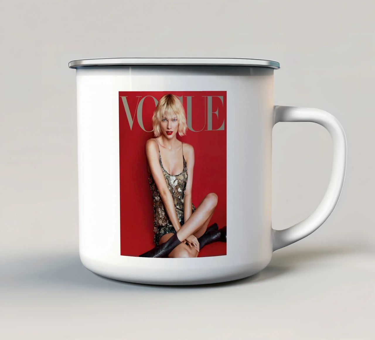 Vogue Swift rosso tazza in smalto da AARON