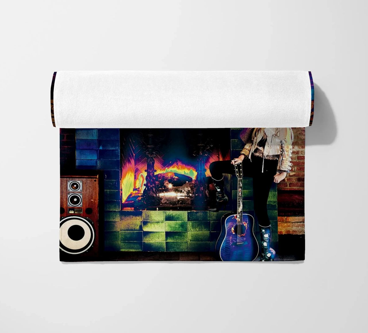 Ragazza chitarra Vogue Swift telo mare da AARON