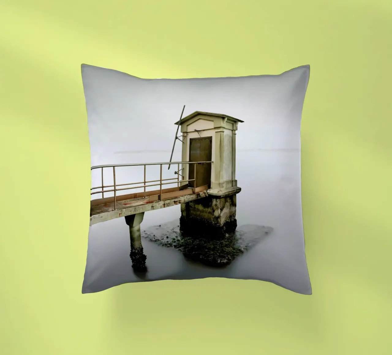Flooded Tomb cuscino da Håggard Photography | Ronny Behnert