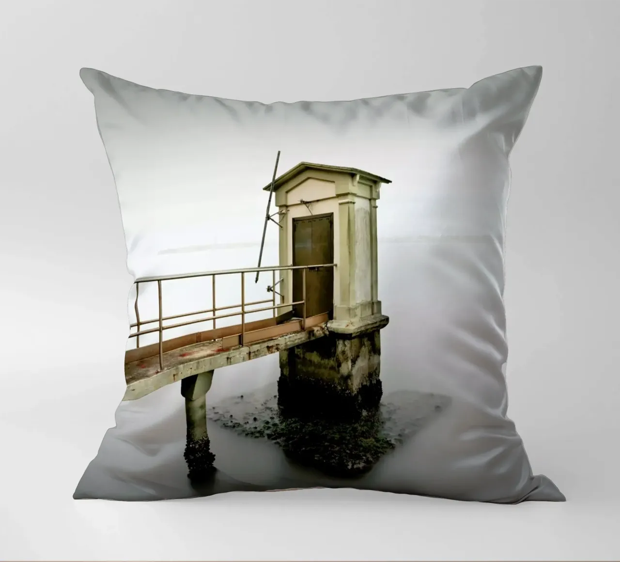 Flooded Tomb cuscino da Håggard Photography | Ronny Behnert